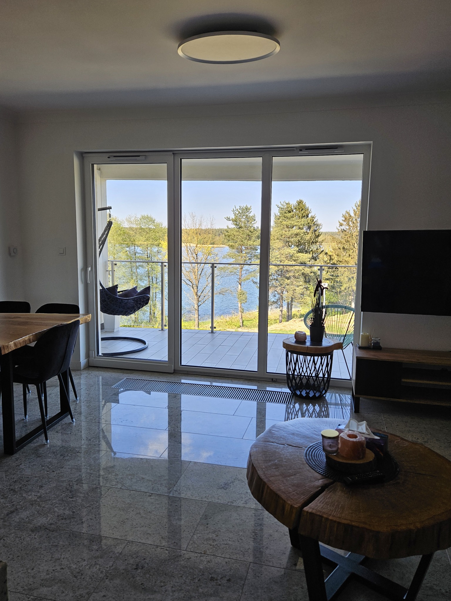 Apartament nad Jeziorem Białym 47 m2
